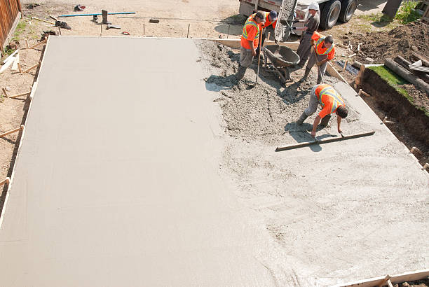 Best Concrete Pool Decks in St Louis, MI